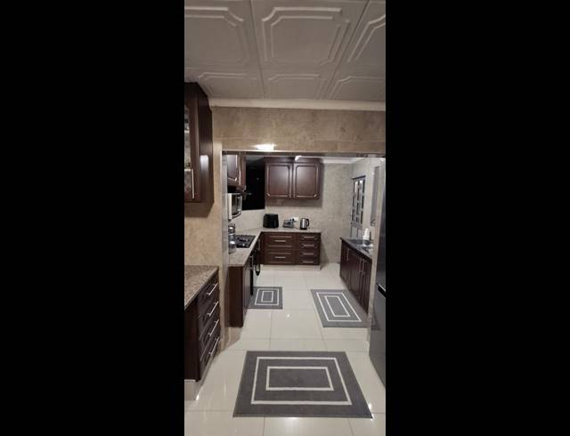 4 BEDROOM HOUSE FOR SALE IN MALVERN